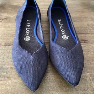 Blue Rothy’s flats.